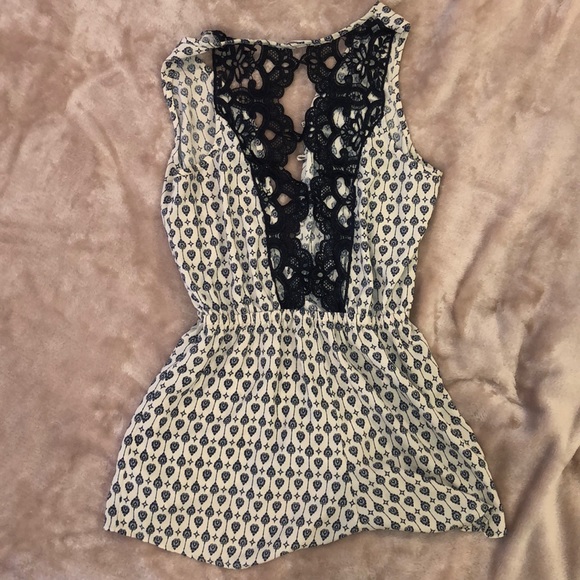 jumpsuits - Picture 2 of 4